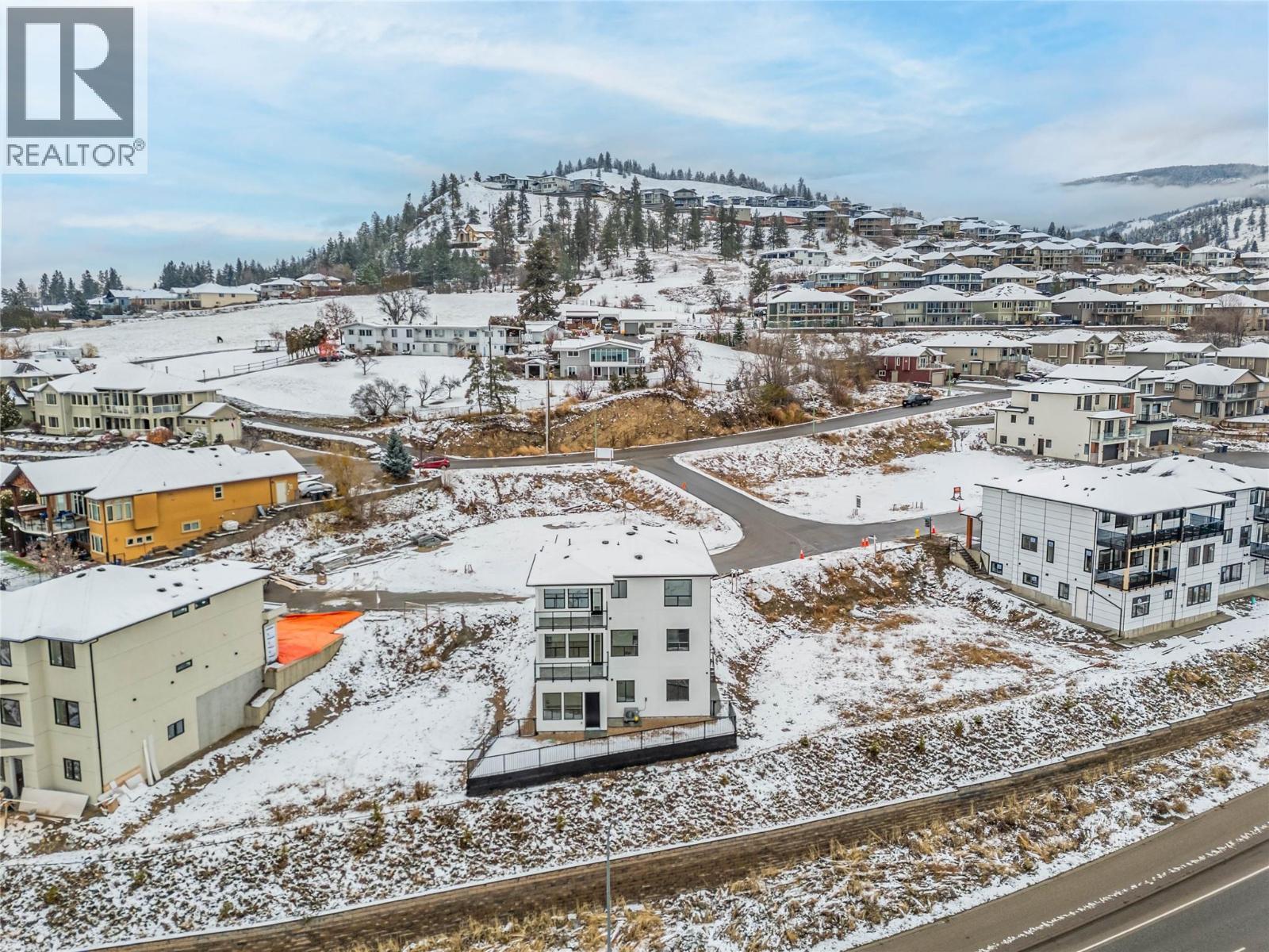 1136 Hume Avenue, Kelowna, BC - Outdoor With View