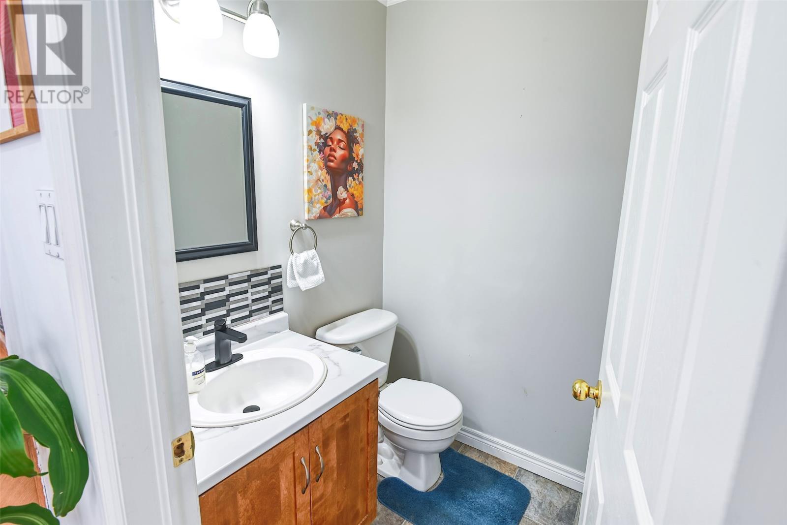 303 Stavanger Drive, St.John'S, NL - Indoor Photo Showing Bathroom