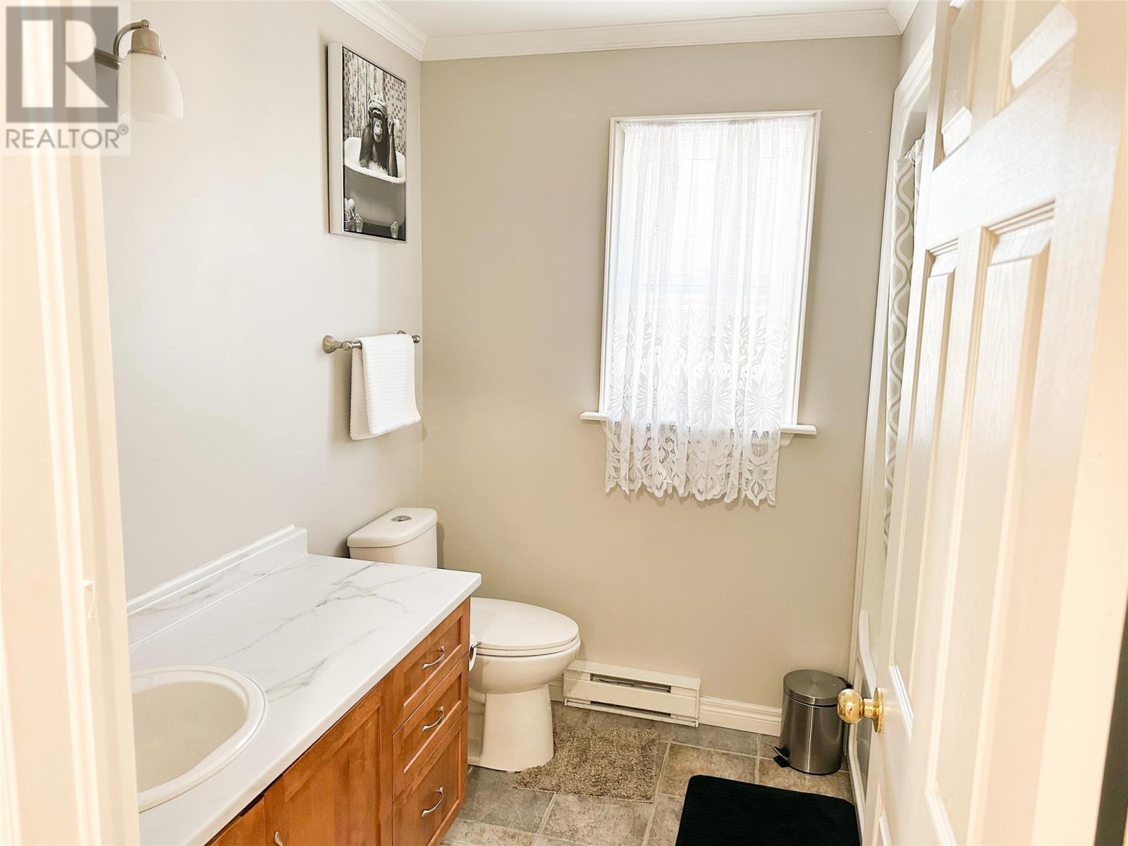 303 Stavanger Drive, St.John'S, NL - Indoor Photo Showing Bathroom