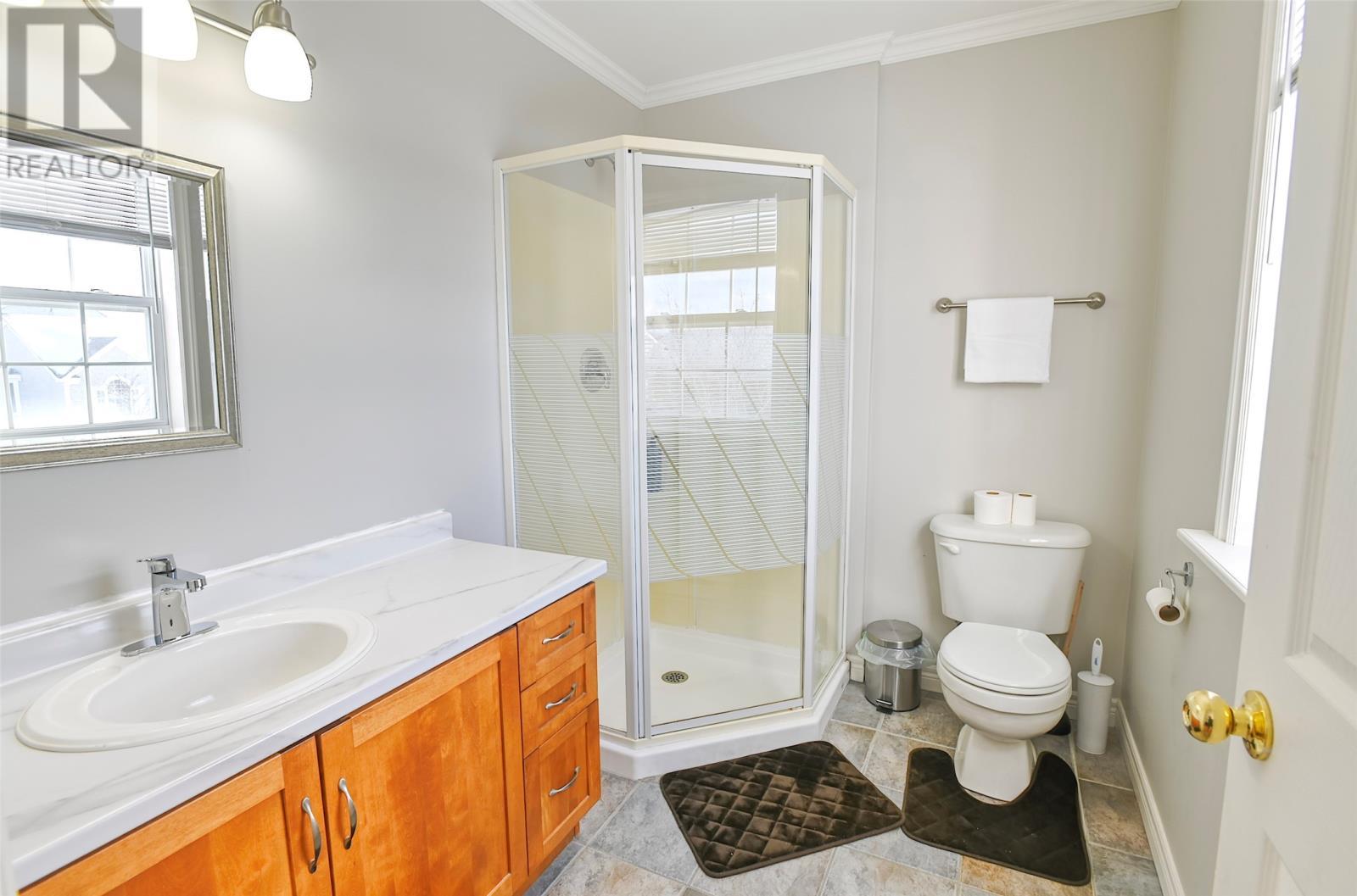 303 Stavanger Drive, St.John'S, NL - Indoor Photo Showing Bathroom