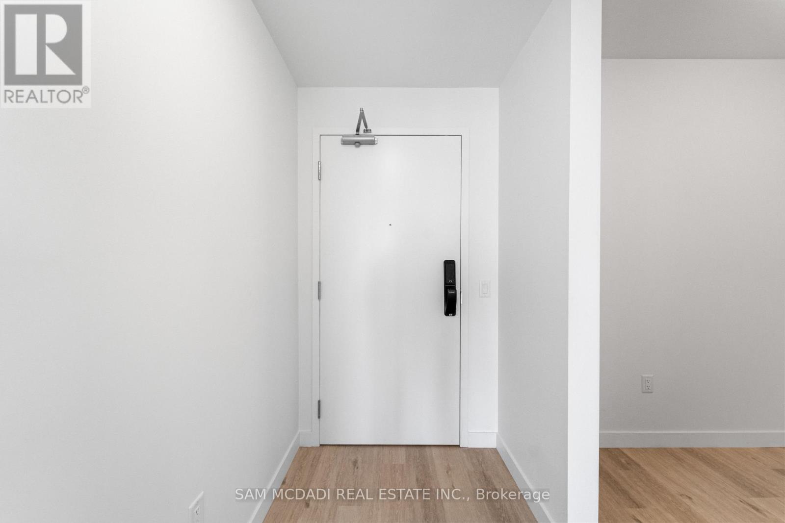 505 - 461 Green Road, Hamilton, ON - Indoor Photo Showing Other Room