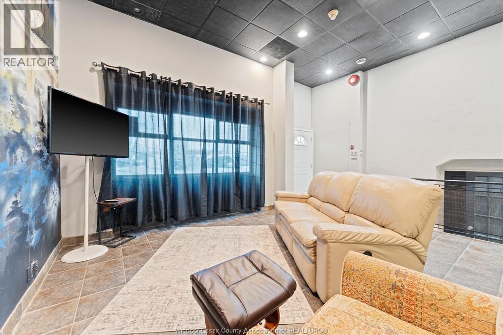 3315 Tecumseh Road East, Windsor, ON