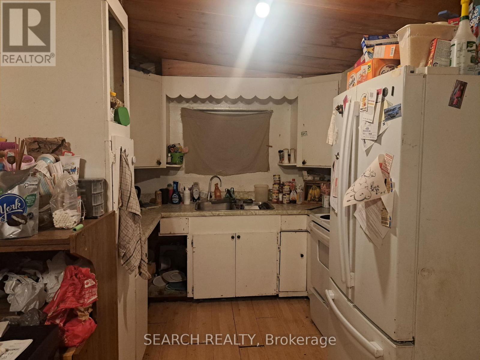 19 Coleman Street, Huron East, ON - Indoor