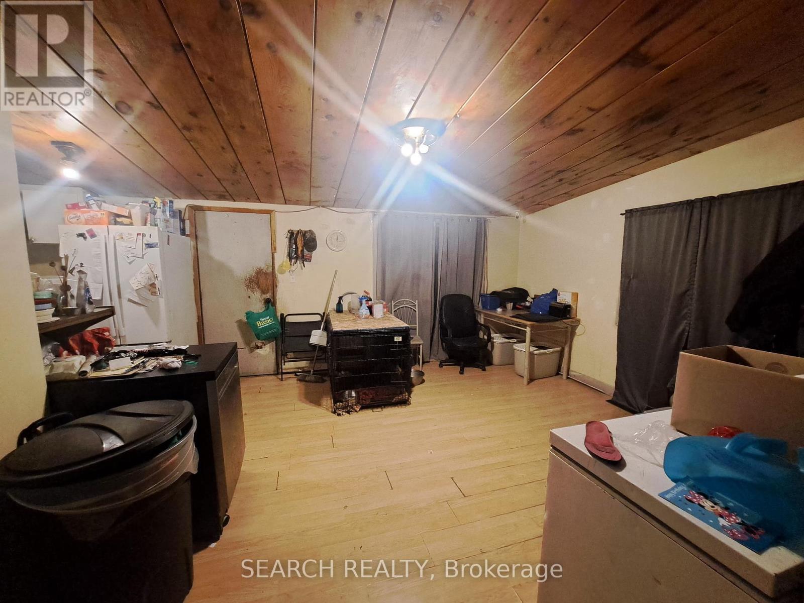 19 Coleman Street, Huron East, ON - Indoor