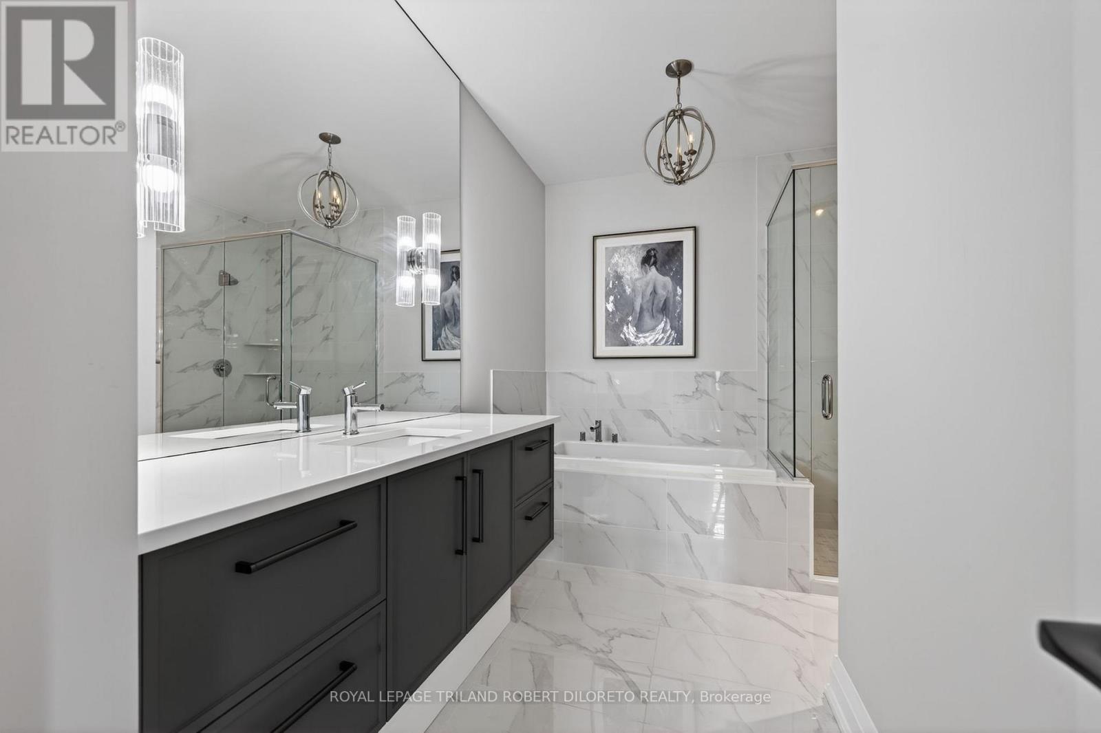 302 - 5 Wood Haven Drive, Tillsonburg, ON - Indoor Photo Showing Bathroom