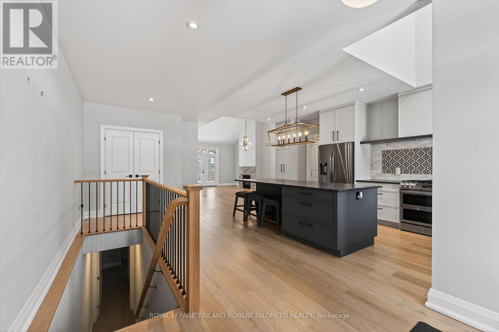 302 - 5 Wood Haven Drive, Tillsonburg, ON - Indoor Photo Showing Kitchen