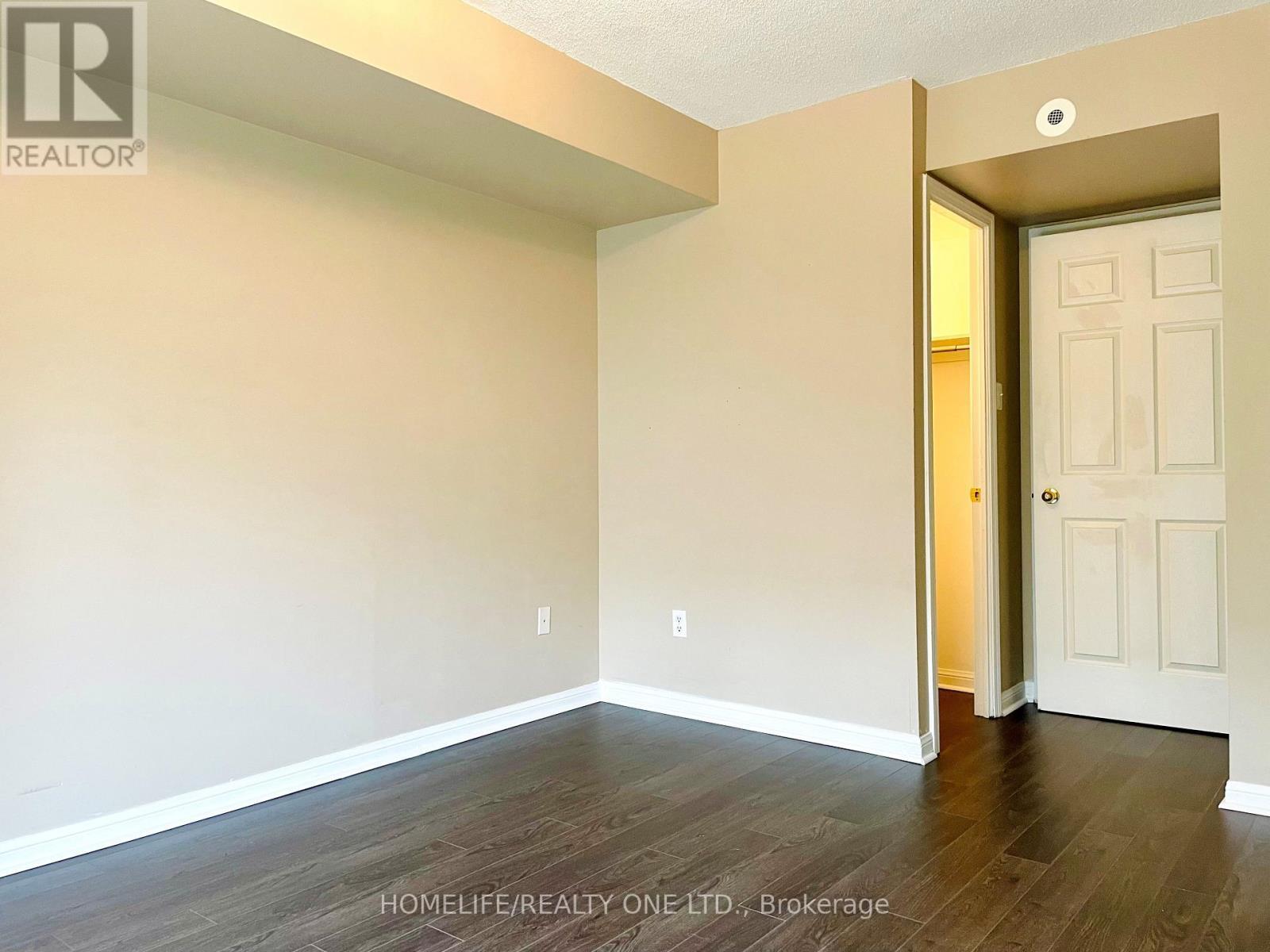 2084 - 65 George Appleton Way, Toronto, ON - Indoor Photo Showing Other Room