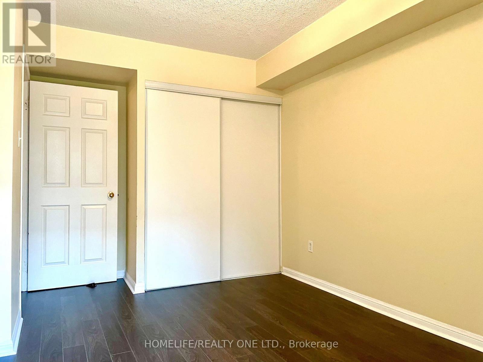 2084 - 65 George Appleton Way, Toronto, ON - Indoor Photo Showing Other Room