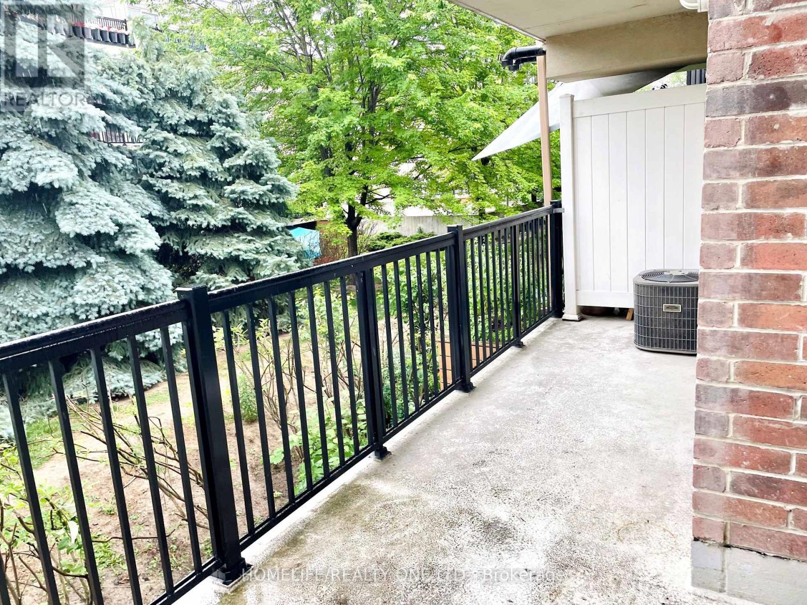 2084 - 65 George Appleton Way, Toronto, ON - Outdoor With Exterior