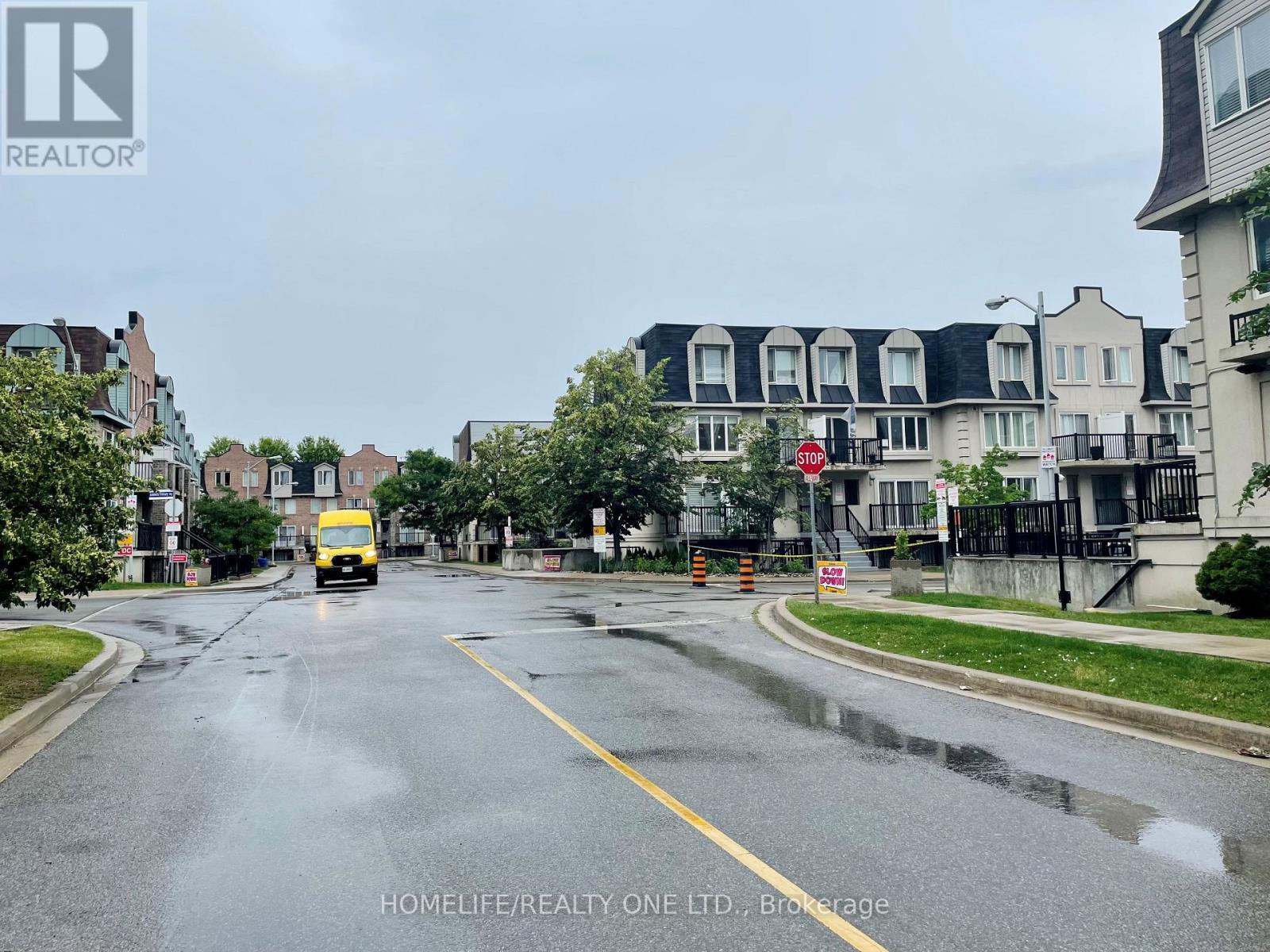 2084 - 65 George Appleton Way, Toronto, ON - Outdoor