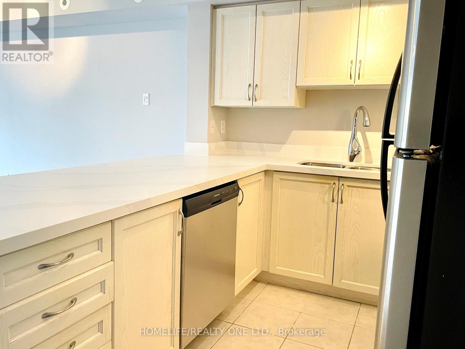 2084 - 65 George Appleton Way, Toronto, ON - Indoor Photo Showing Kitchen With Double Sink