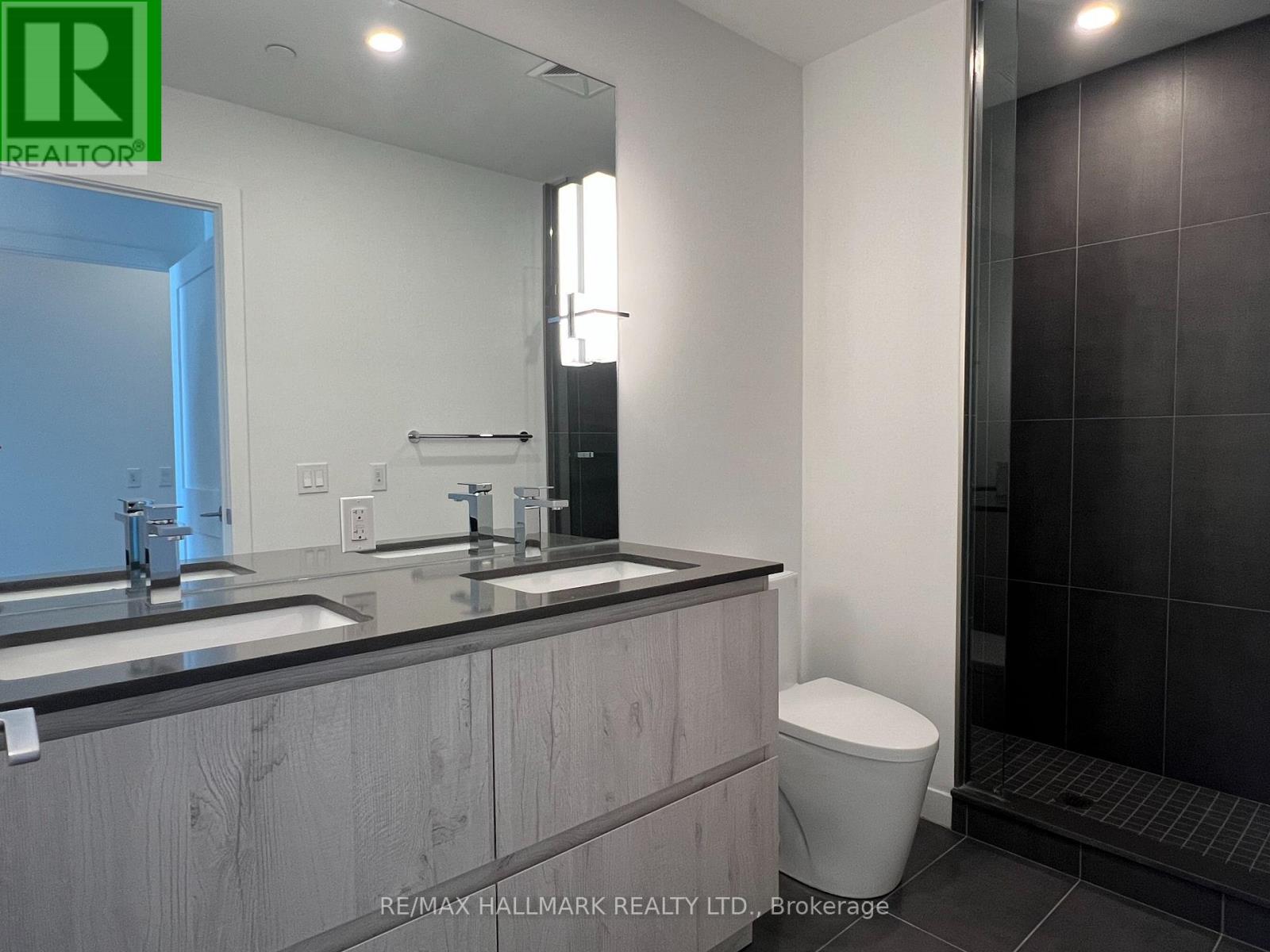 502 - 1 Hillsdale Avenue W, Toronto, ON - Indoor Photo Showing Bathroom