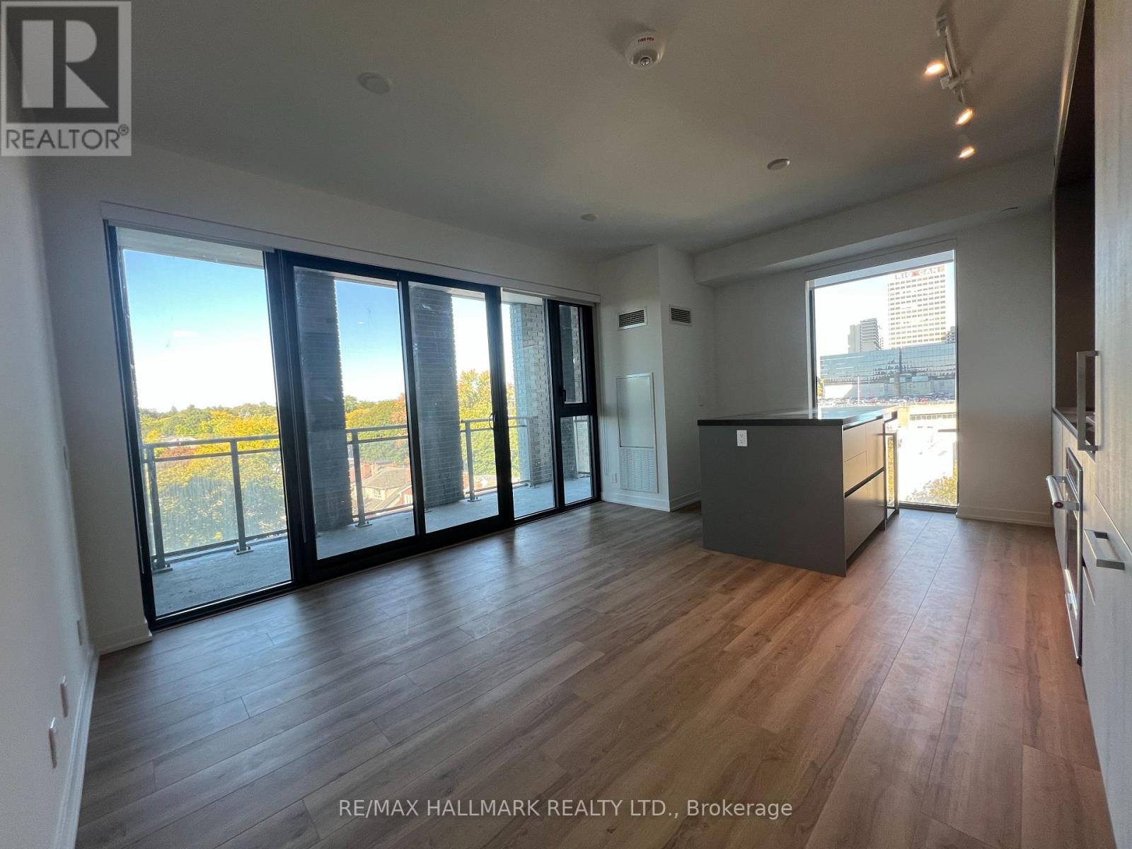 502 - 1 Hillsdale Avenue W, Toronto, ON - Indoor