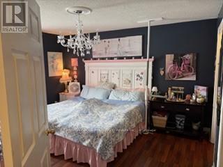 1 - 11 Stewart Street, Strathroy-Caradoc (Se), ON - Indoor Photo Showing Bedroom
