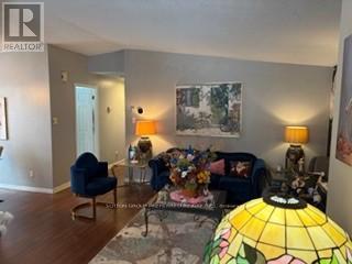 1 - 11 Stewart Street, Strathroy-Caradoc (Se), ON - Indoor Photo Showing Living Room