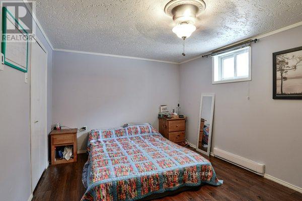 9 Dudley Drive, Bracebridge (Macaulay), ON - Indoor Photo Showing Bedroom