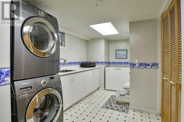 9 Dudley Drive, Bracebridge (Macaulay), ON - Indoor Photo Showing Laundry Room