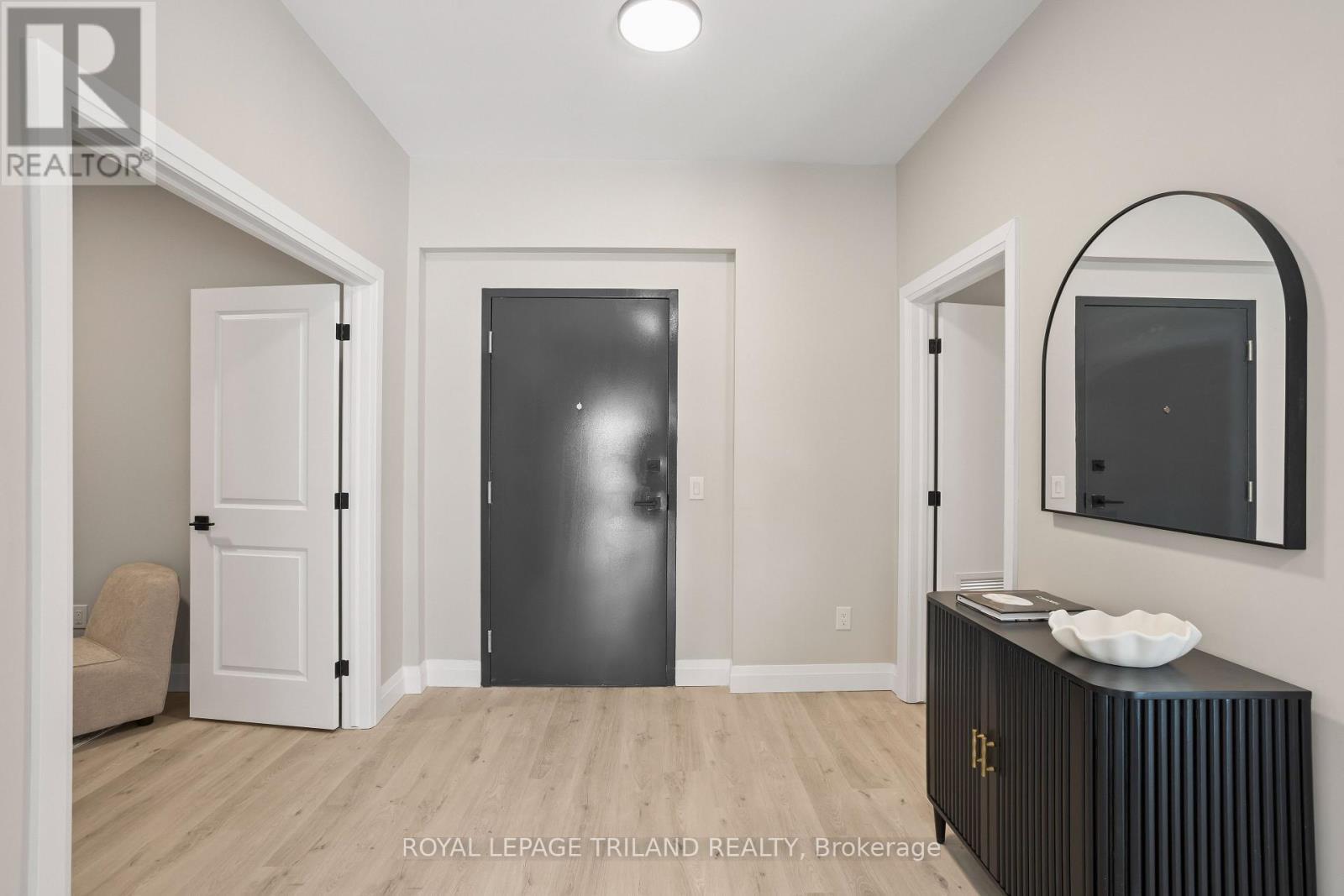 206 - 33318 Richmond Street, Lucan Biddulph (Lucan), ON