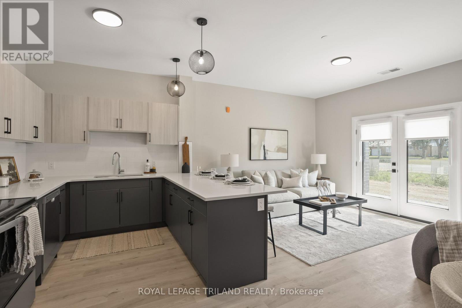 206 - 33318 Richmond Street, Lucan Biddulph (Lucan), ON