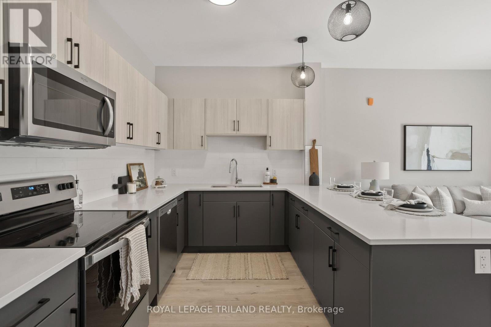 206 - 33318 Richmond Street, Lucan Biddulph (Lucan), ON