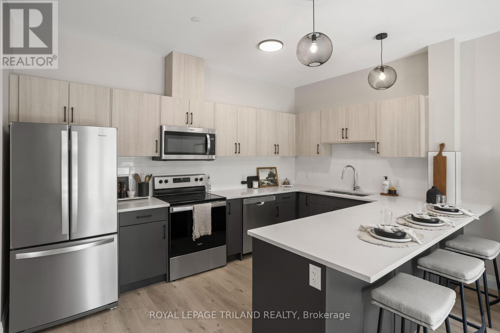 206 - 33318 Richmond Street, Lucan Biddulph (Lucan), ON