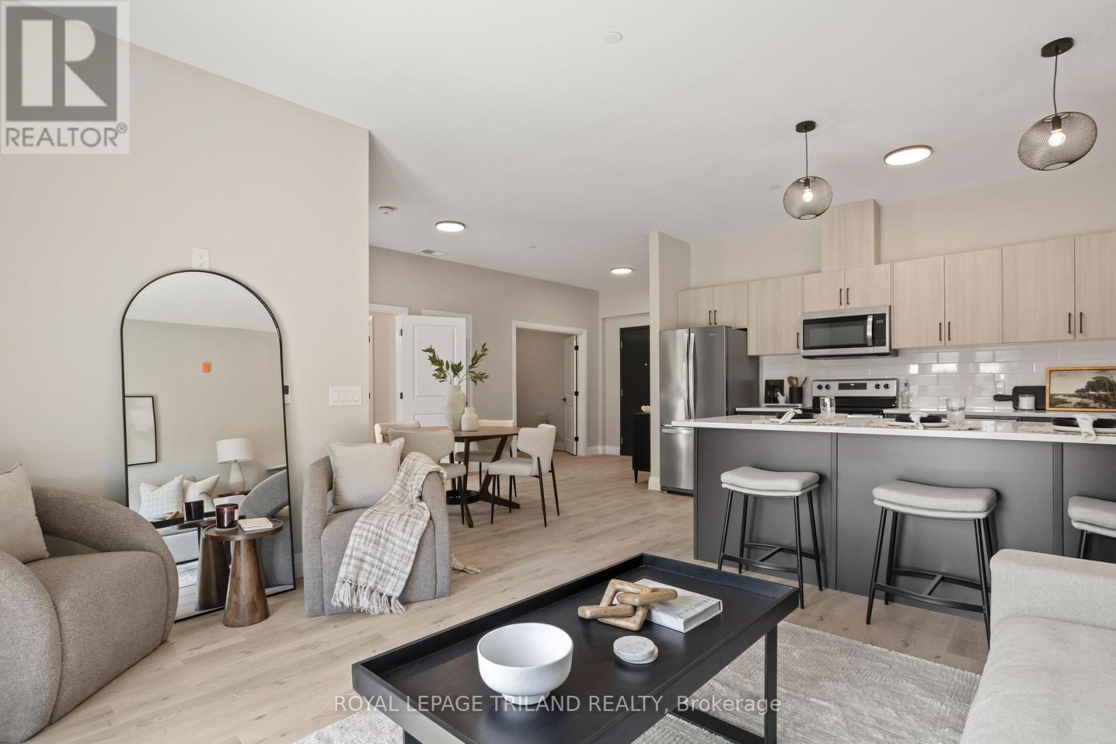 206 - 33318 Richmond Street, Lucan Biddulph (Lucan), ON