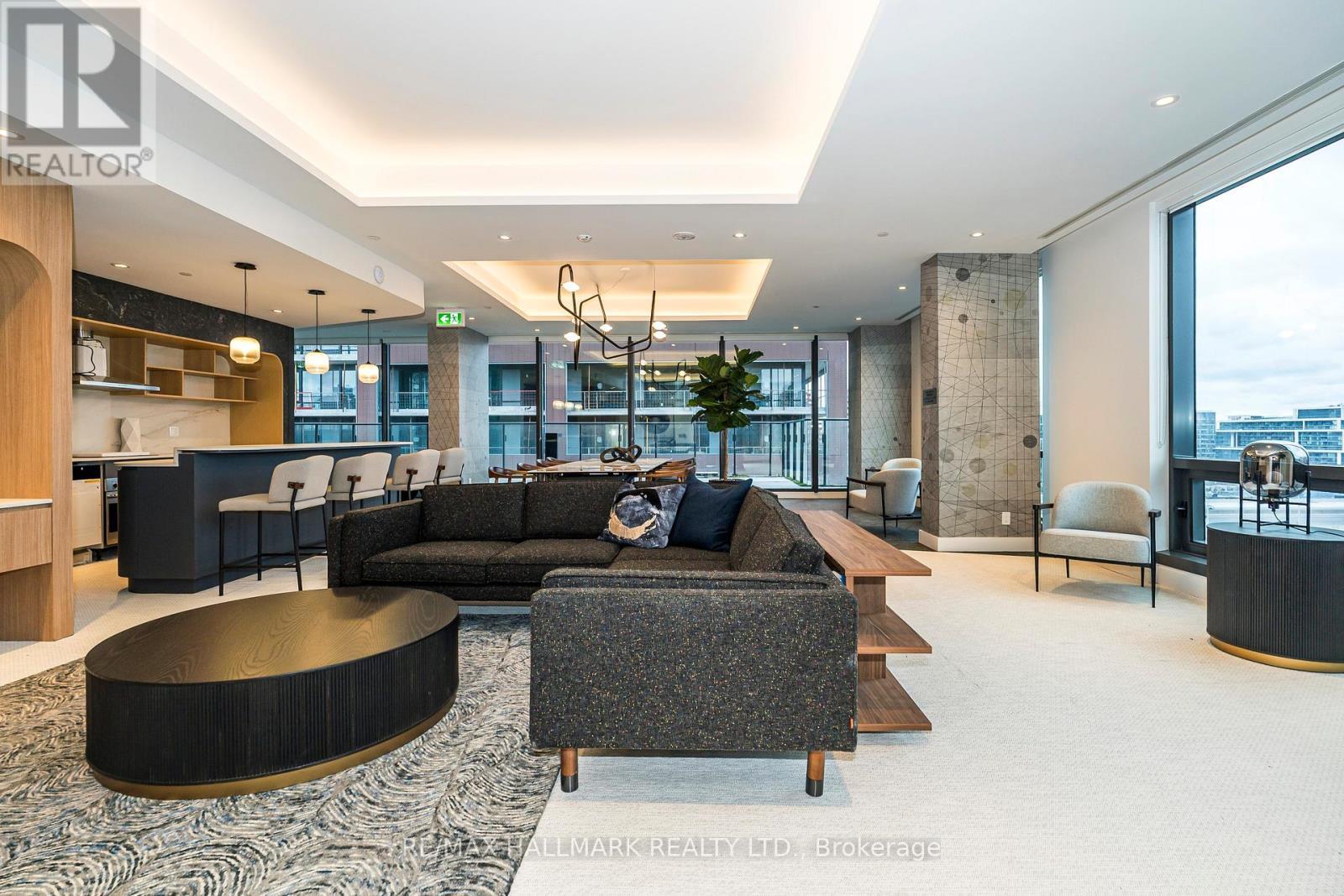 1111 - 35 Parliament Street, Toronto, ON - Indoor Photo Showing Living Room