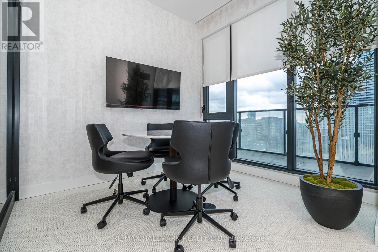 1111 - 35 Parliament Street, Toronto, ON - Indoor