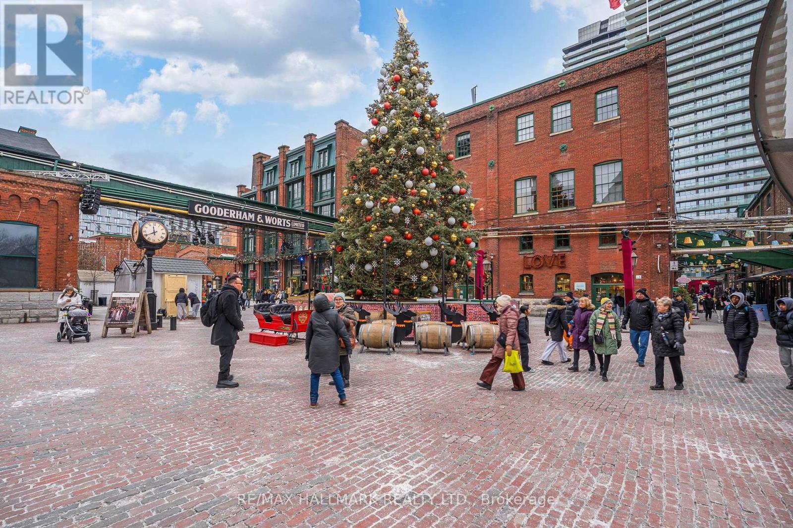 1111 - 35 Parliament Street, Toronto, ON - Outdoor