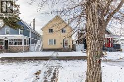 1114 6th AVENUE NW Moose Jaw, SK S6H 4A6