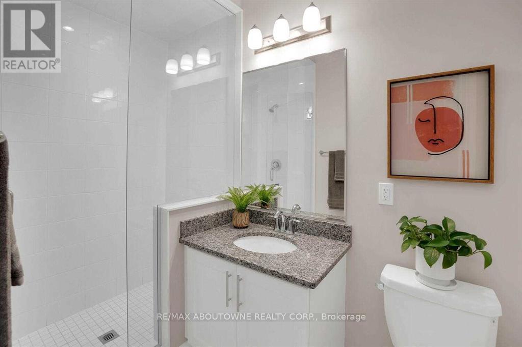 1503 Varelas Passage, Oakville, ON - Indoor Photo Showing Bathroom