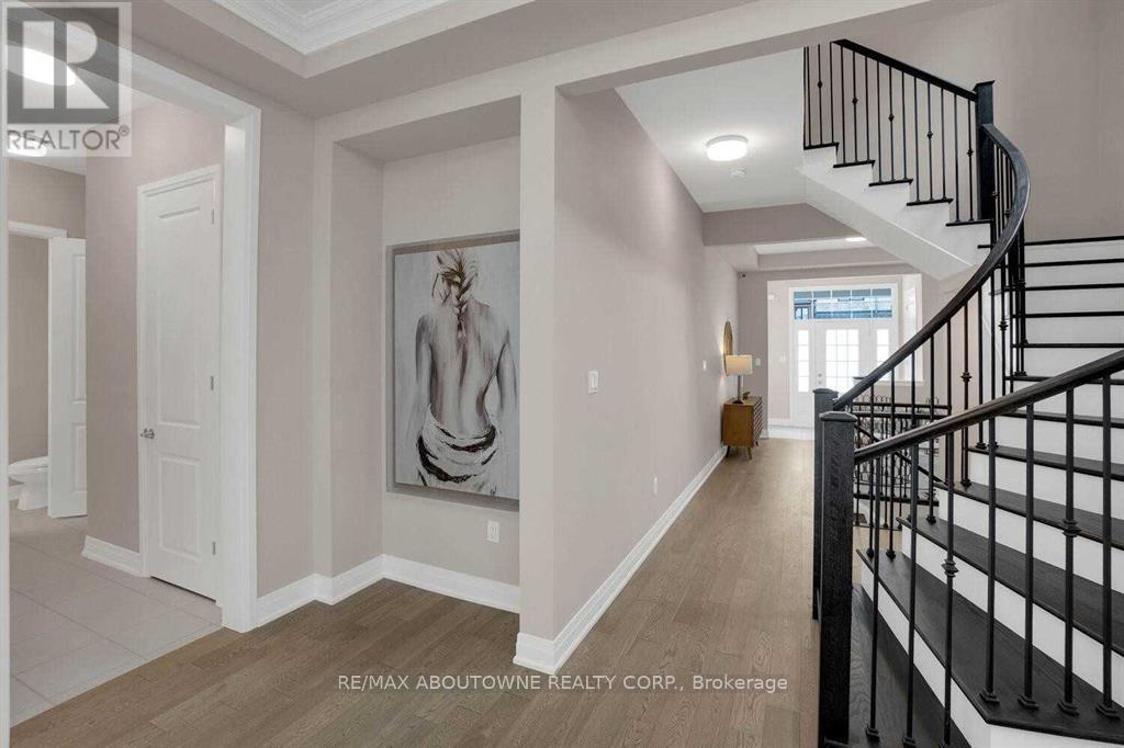 1503 Varelas Passage, Oakville, ON - Indoor Photo Showing Other Room