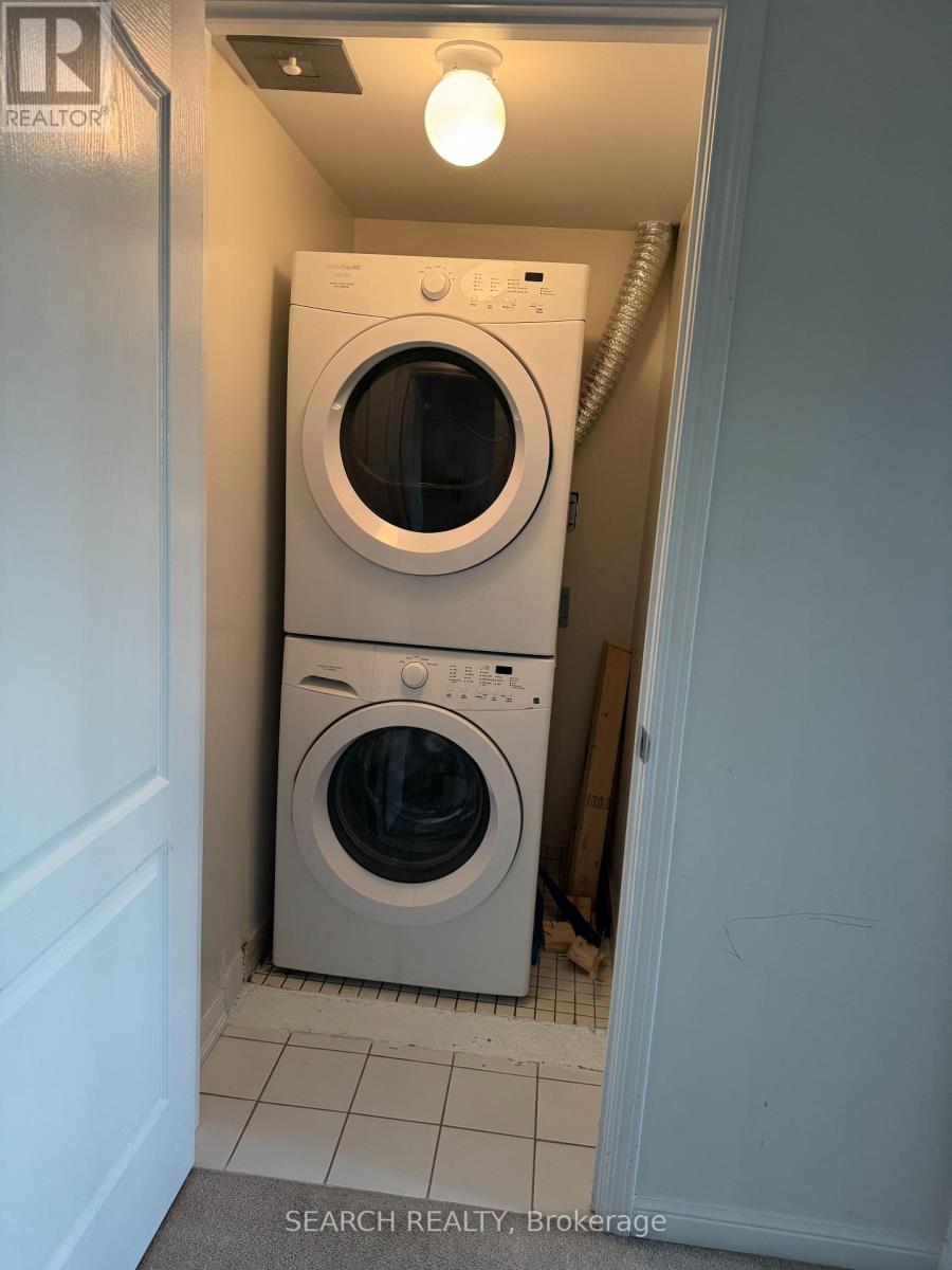 12 - 3135 Boxford Crescent, Mississauga, ON - Indoor Photo Showing Laundry Room
