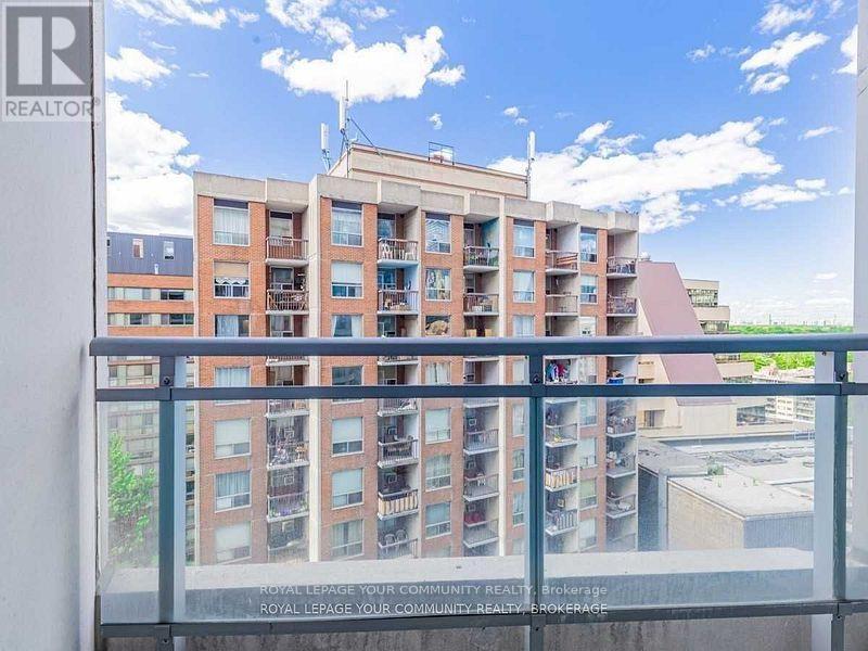 1101 - 8 Scollard Street, Toronto, ON - Outdoor