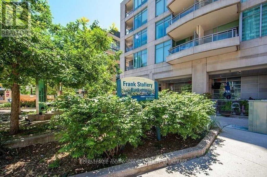 1101 - 8 Scollard Street, Toronto, ON - Outdoor