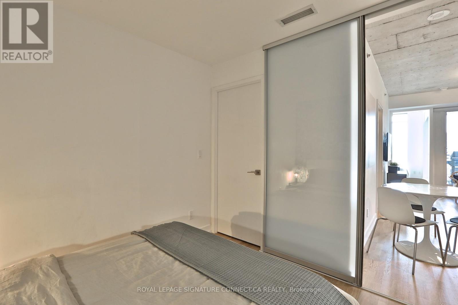 830 - 20 Minowan Miikan Lane, Toronto, ON - Indoor Photo Showing Other Room