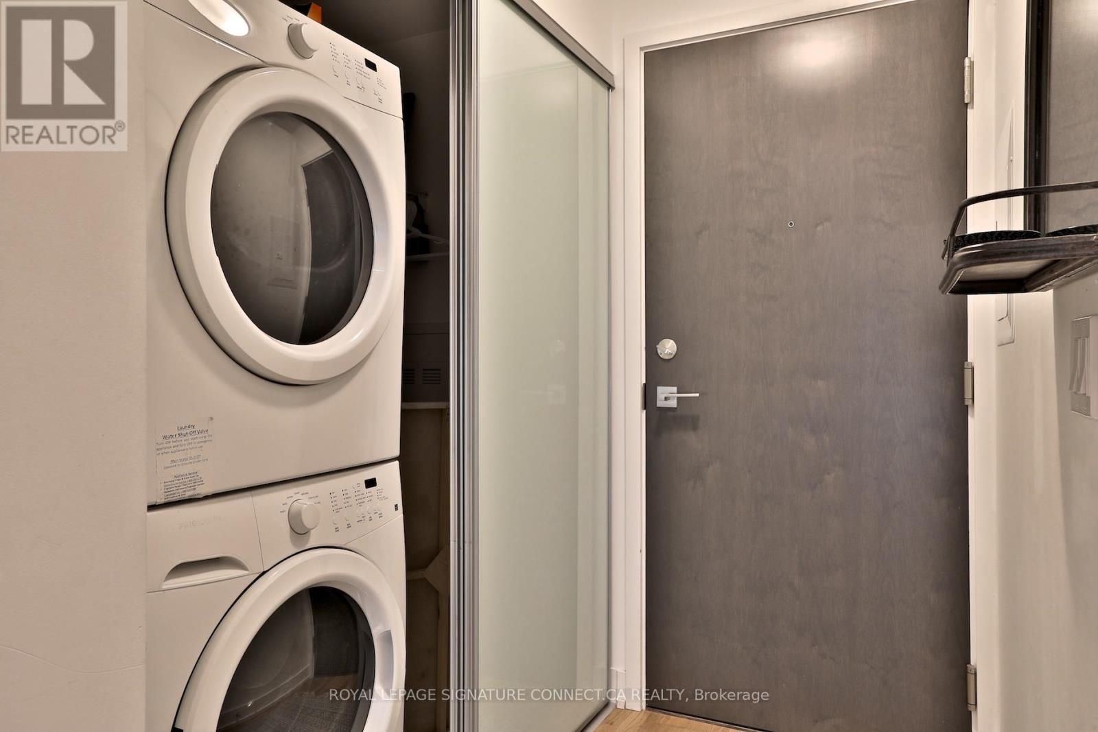 830 - 20 Minowan Miikan Lane, Toronto, ON - Indoor Photo Showing Laundry Room