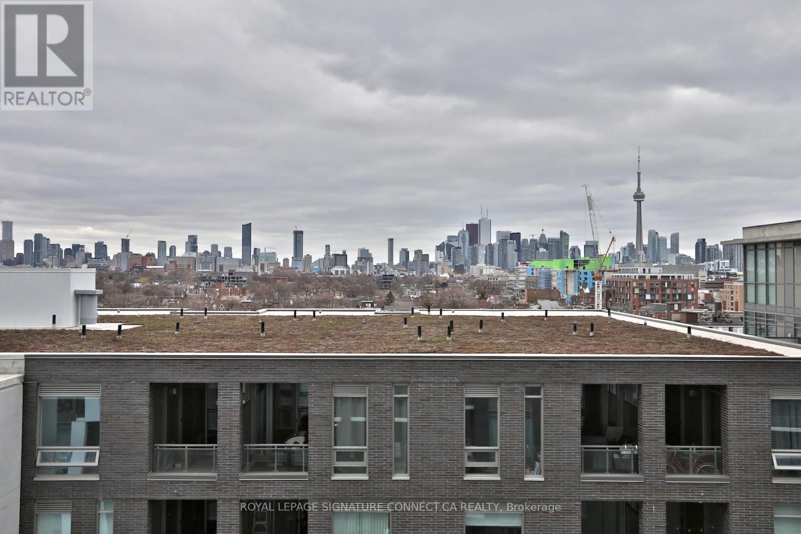 830 - 20 Minowan Miikan Lane, Toronto, ON - Outdoor