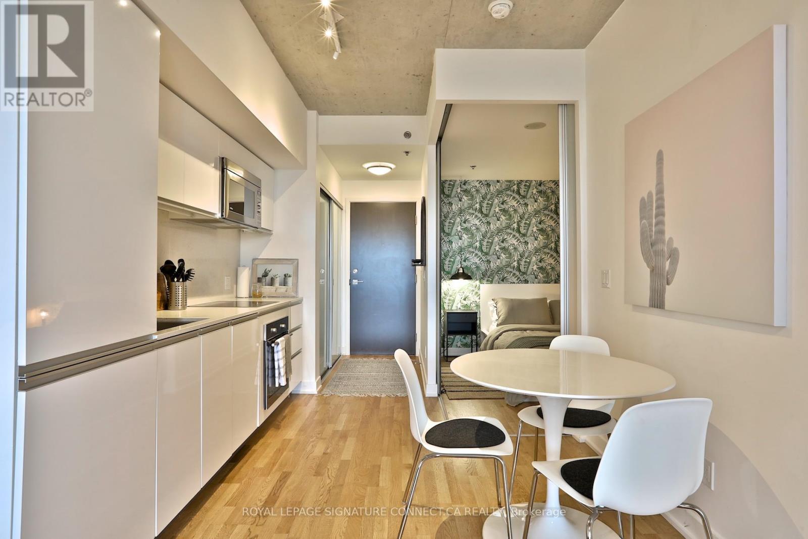 830 - 20 Minowan Miikan Lane, Toronto, ON - Indoor