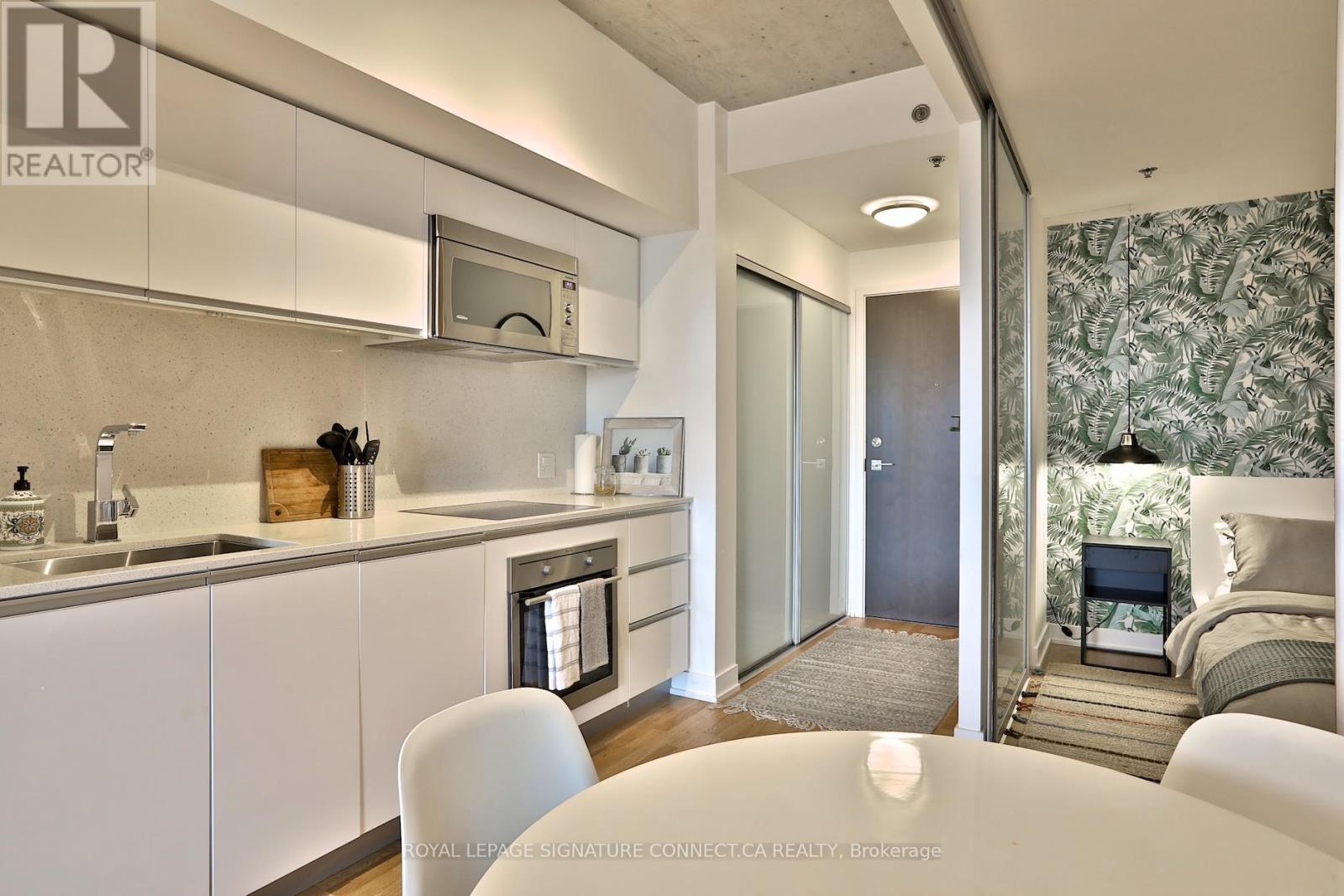 830 - 20 Minowan Miikan Lane, Toronto, ON - Indoor