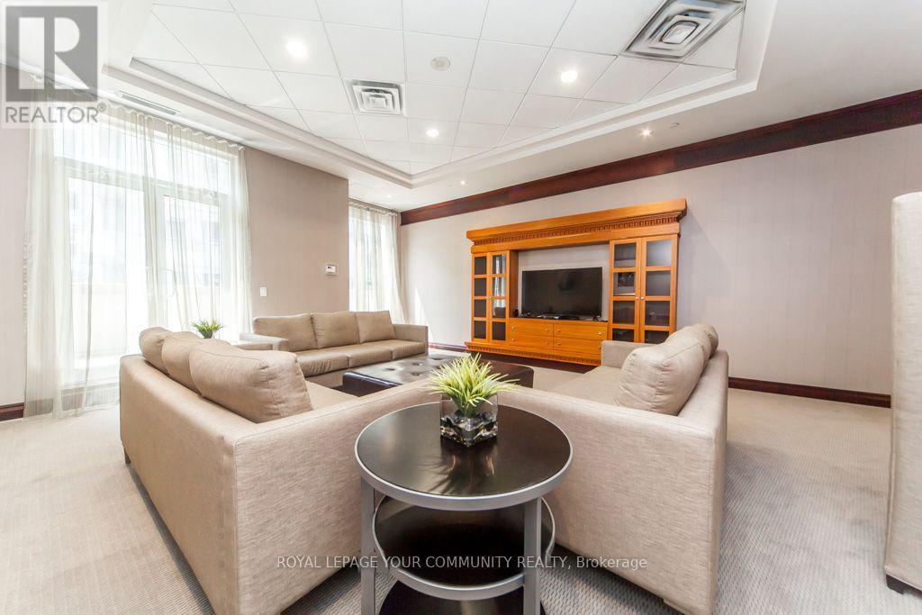 3104 - 35 Balmuto Street, Toronto, ON - Indoor Photo Showing Living Room