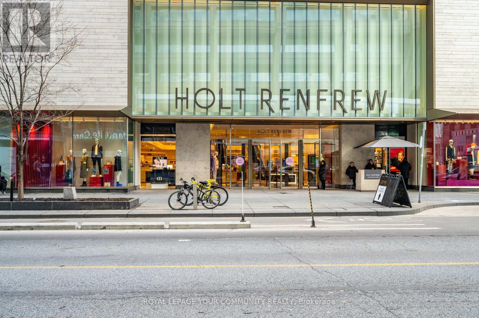 3104 - 35 Balmuto Street, Toronto, ON - Outdoor