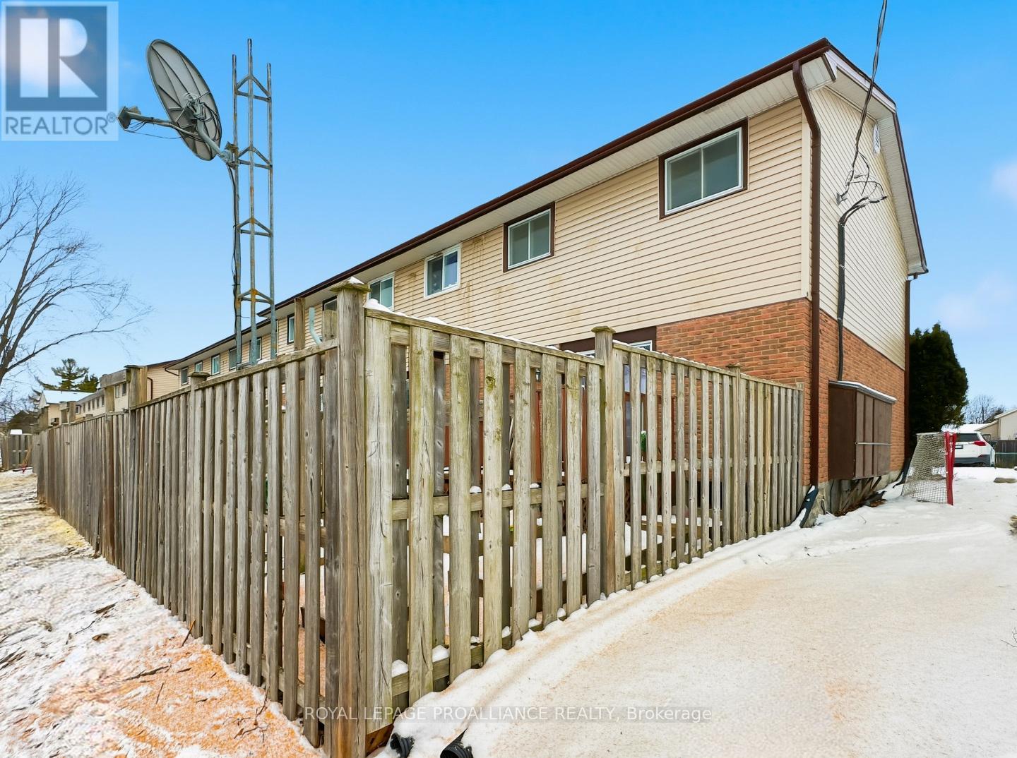 7 - 7 Tiffany Place, Quinte West (Trenton Ward), ON - Outdoor With Exterior