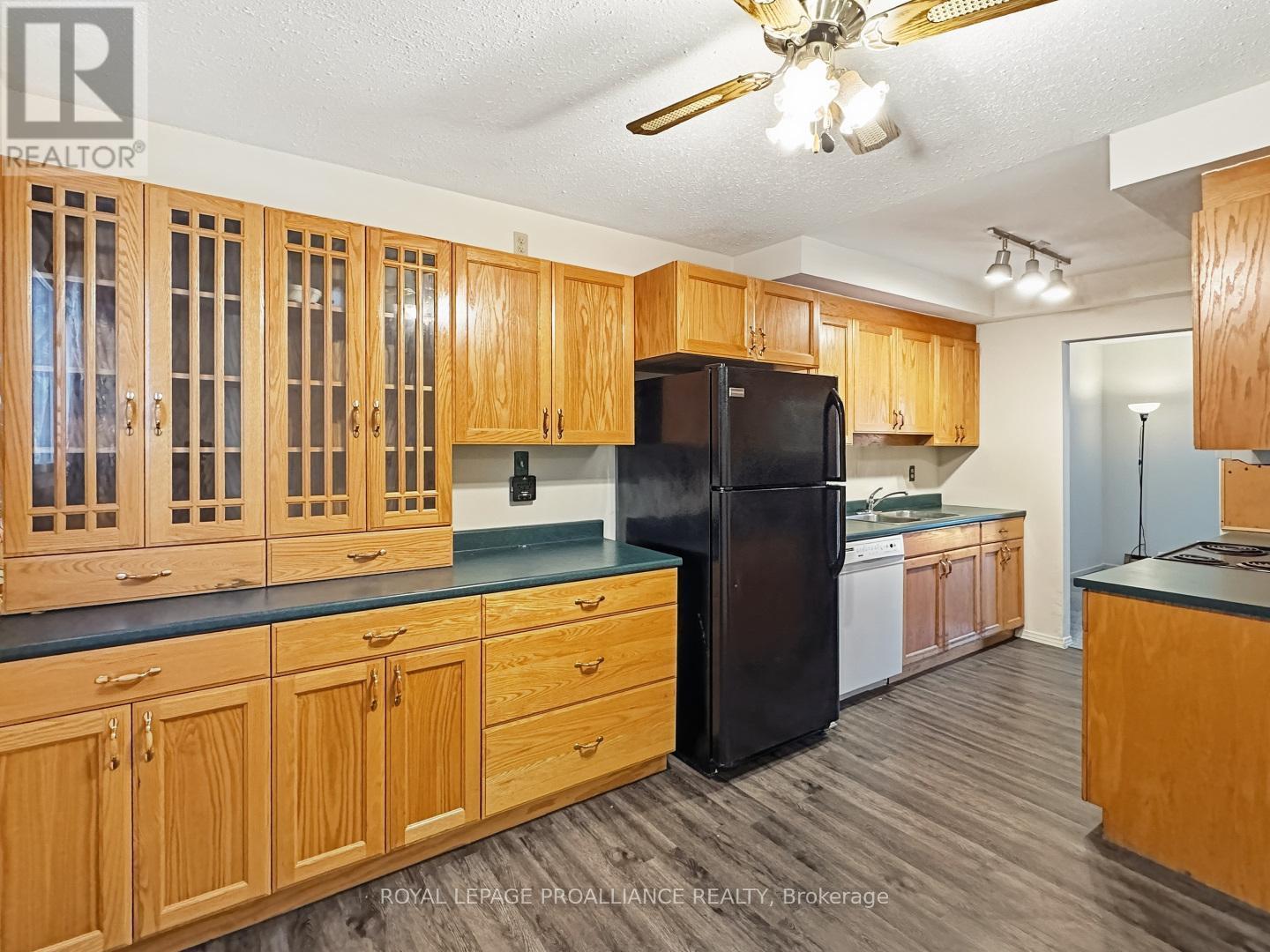 7 - 7 Tiffany Place, Quinte West (Trenton Ward), ON - Indoor Photo Showing Kitchen