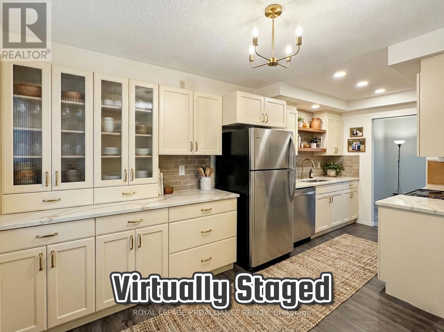 7 - 7 Tiffany Place, Quinte West (Trenton Ward), ON - Indoor Photo Showing Kitchen