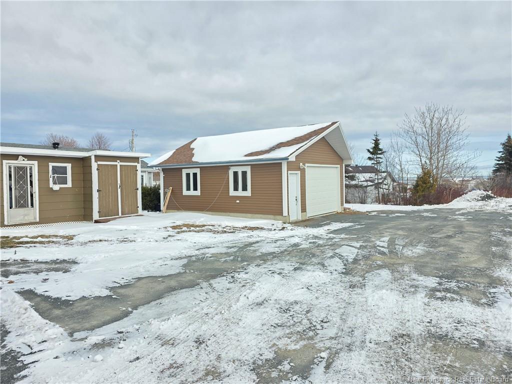 659 Principale, Petit-Rocher, NB
