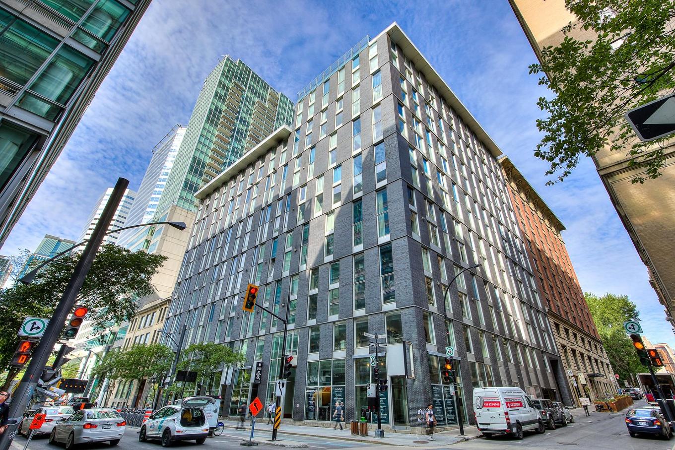Exterior - 701-445 Av. Viger O., Montréal (Ville-Marie), QC - Outdoor With Facade