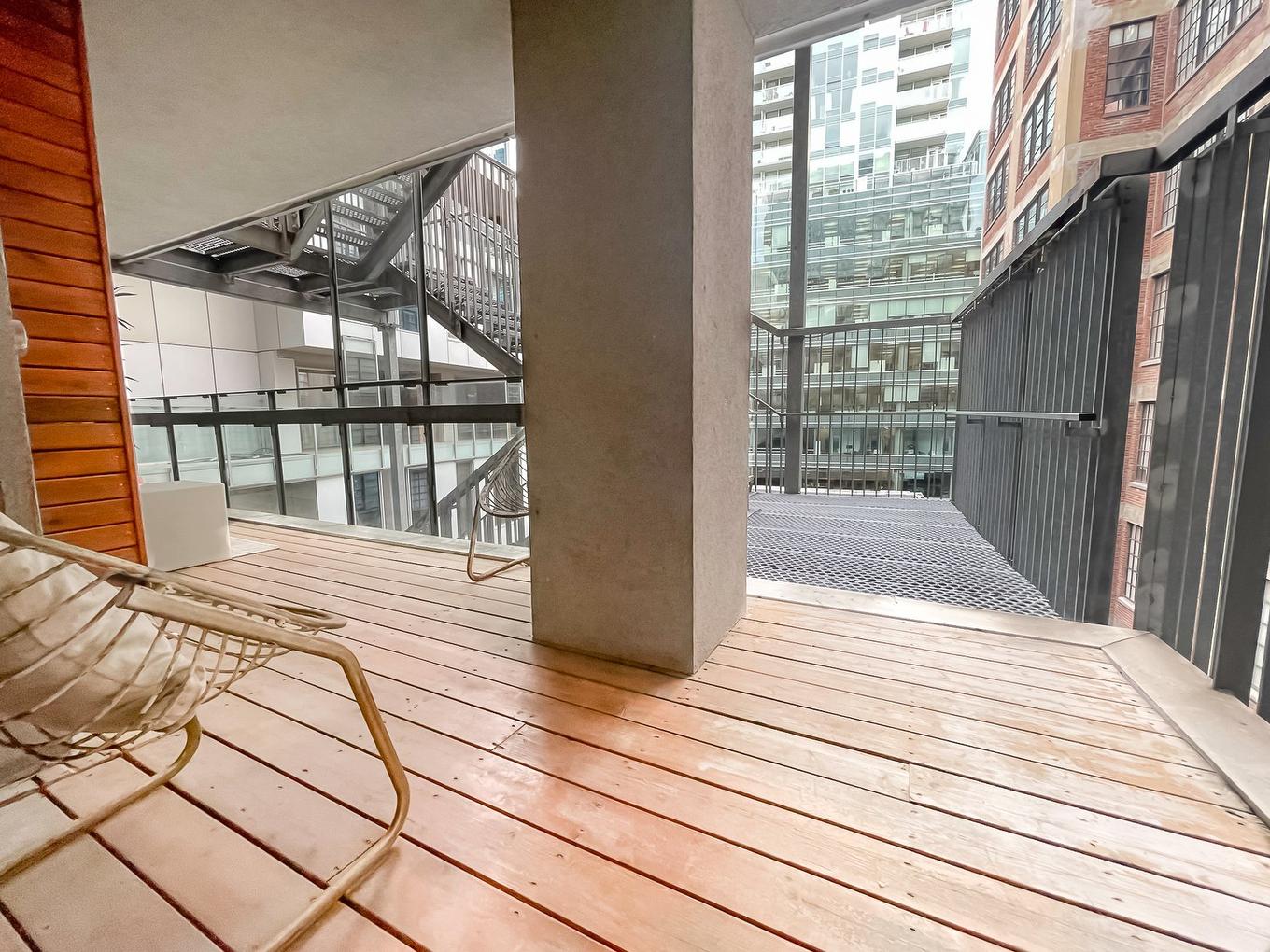 Patio - 701-445 Av. Viger O., Montréal (Ville-Marie), QC - With Exterior