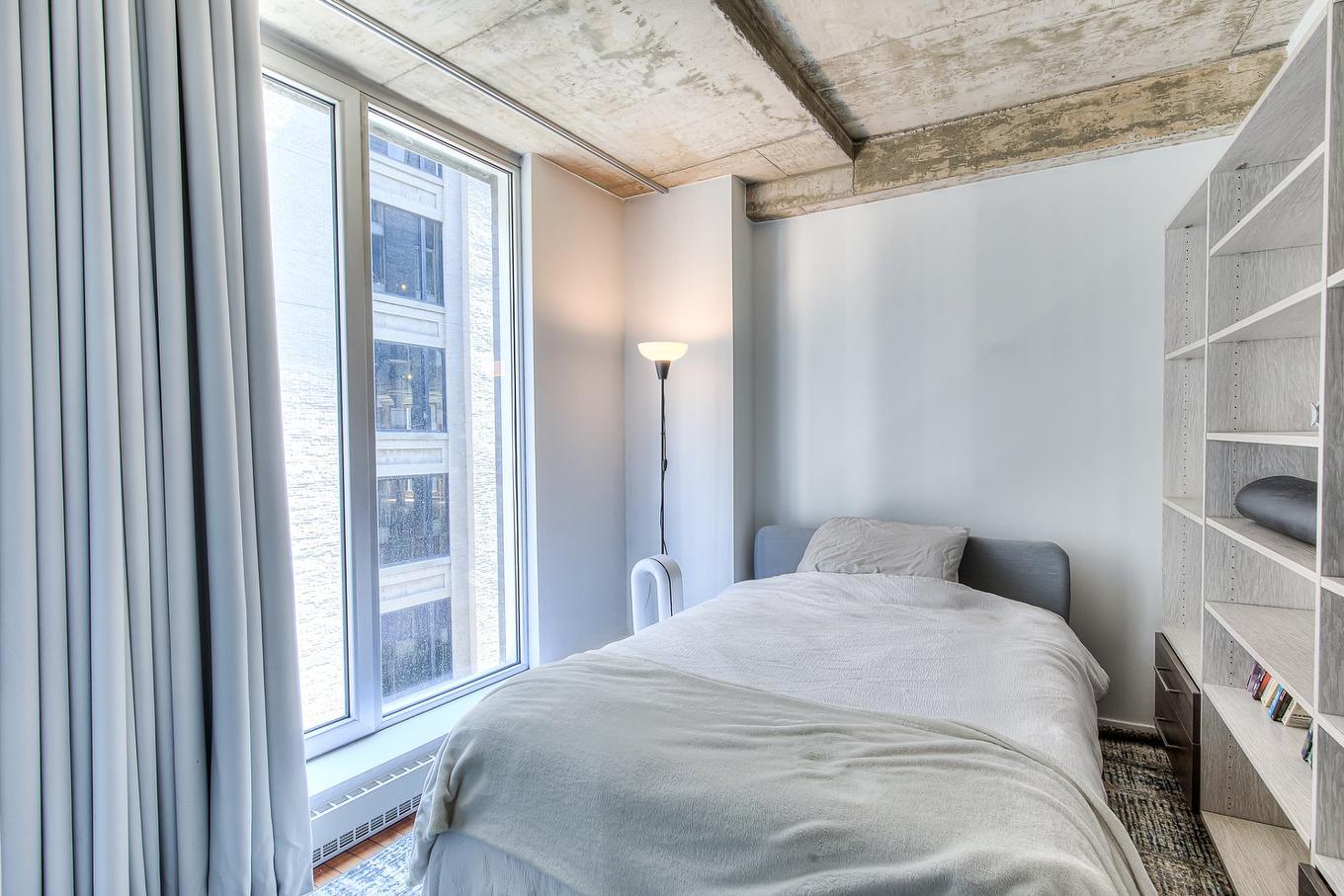 Bedroom - 701-445 Av. Viger O., Montréal (Ville-Marie), QC - Indoor Photo Showing Bedroom