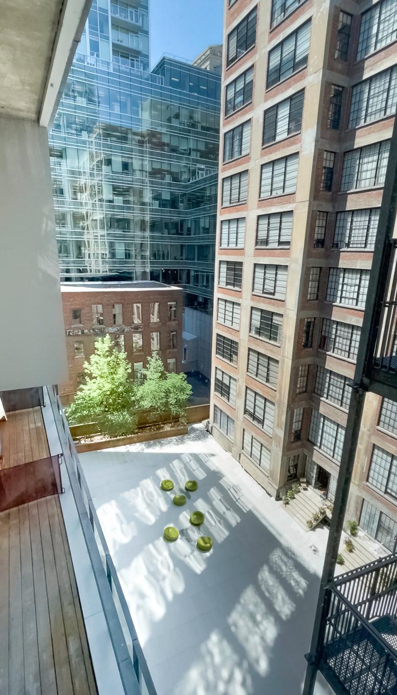 Backyard - 701-445 Av. Viger O., Montréal (Ville-Marie), QC - Outdoor With Facade